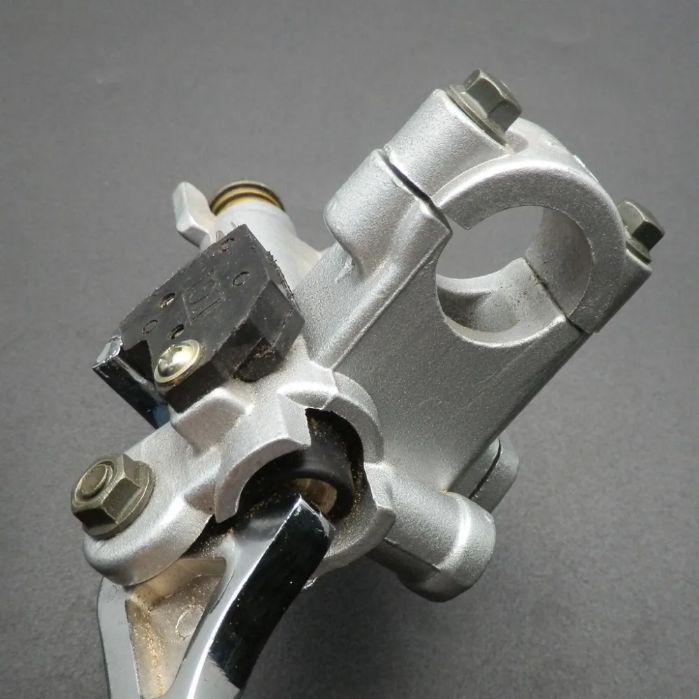 100560a02