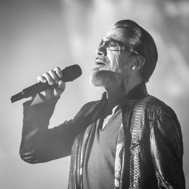 865510940-612x612 (1)