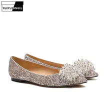 Элегантные женские модельные туфли с расшитыми блестками цветами и бусинами; кожаные туфли на плоской подошве с острым носком без застежки для свадебной вечеринки; лоферы из органической кожи с кристаллами