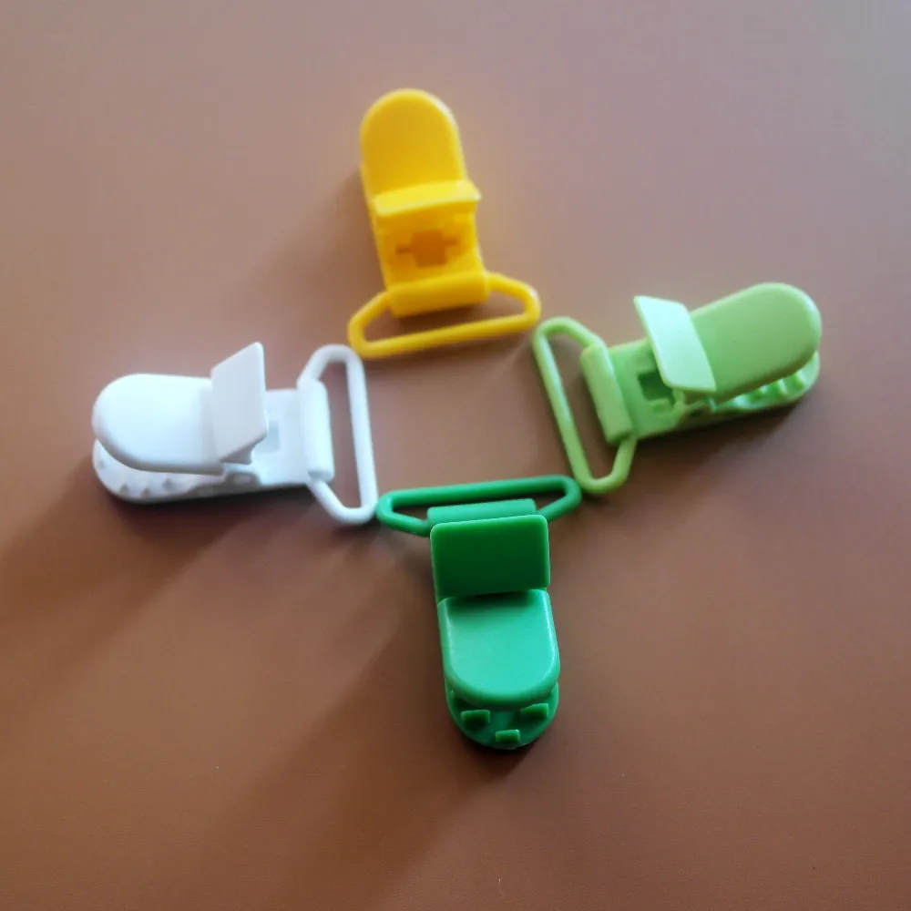 Cores Misturadas Pces 25mm d Forma Plástico Manequim Chupeta Clipes Suspender Pasta Soother Clipe Jacaré Sutoyuen Dhl 20 600 5 High Quality Mamãe e Bebê