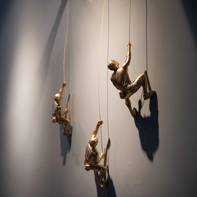 

Aqumotic Golden Ornaments Character Movement Sculpture 1pc Lifelike Art Modern Fashion The Office Decor Restaurant Bookstore