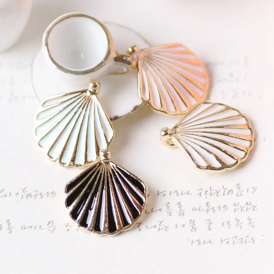 

New Sea Shell Shape DIY Jewelry Charms 50PCS/Lot 15*16MM Oil Drop Gold Tone Plated Bracelet Phone Chain Alloy Pendant Charm