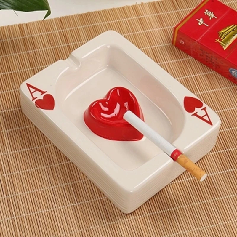 Fashion Mini Poker Style Ceramics Ashtray Living Room Office Bathroom Desk Ashtrays Ash Storage Tray Boxes And Organizer Smoking - Цвет: a 135x105x35mm