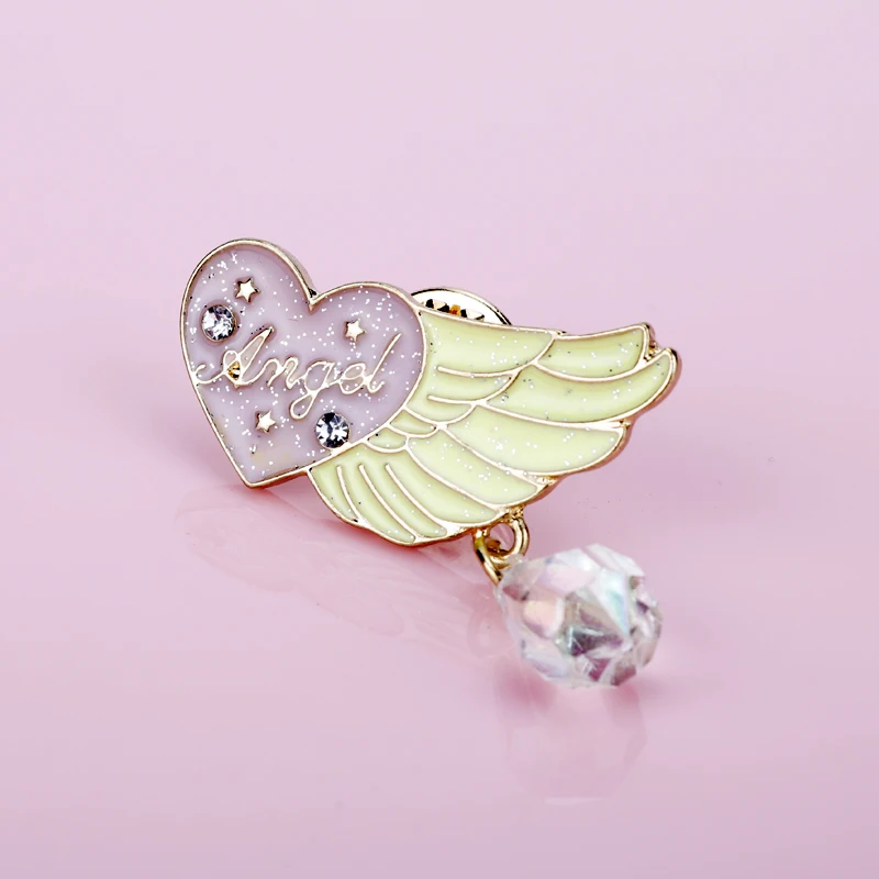 

dongsheng Anime Jewelry Card Captor SAKURA Brooch Sailor Moon Pink Heart Angel Wings Pendant Party Brooch Pins for Women Girl-40