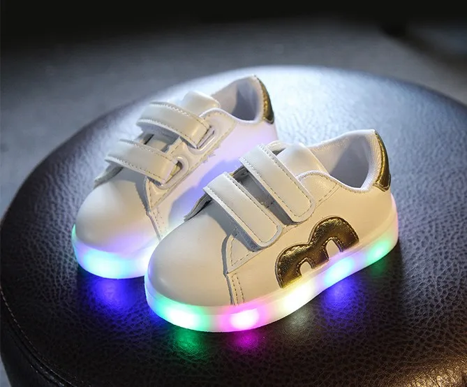 Детская обувь для мальчиков и девочек; спортивная обувь для бега; модные кроссовки для маленьких детей; size21-30 со светодиодной подсветкой