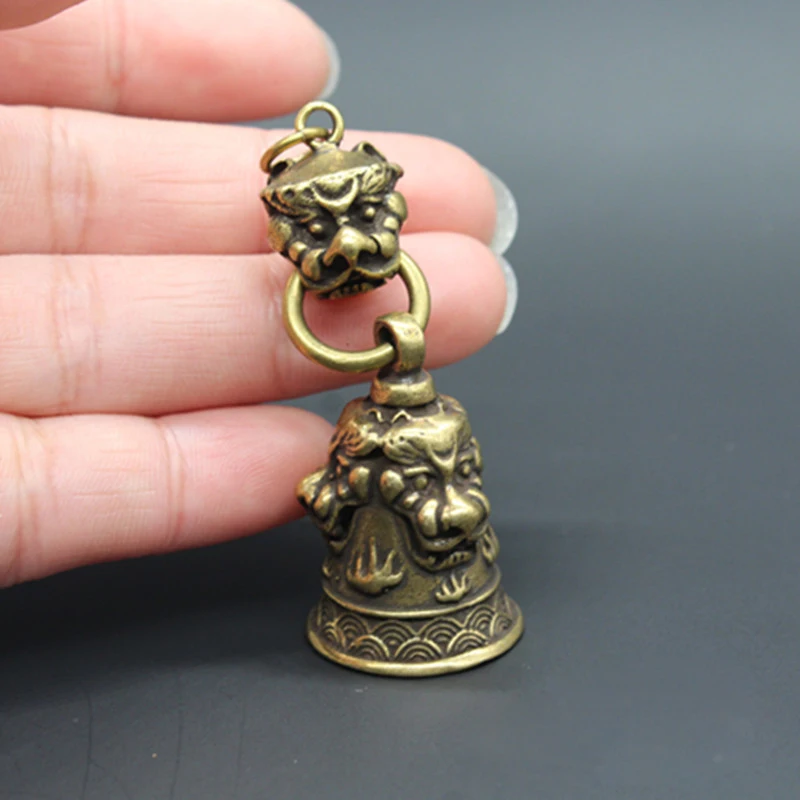 

(mini) Delicate Old-style Brass Carved Ancient Chinese Beast Statue Auspicious Bell Pendant