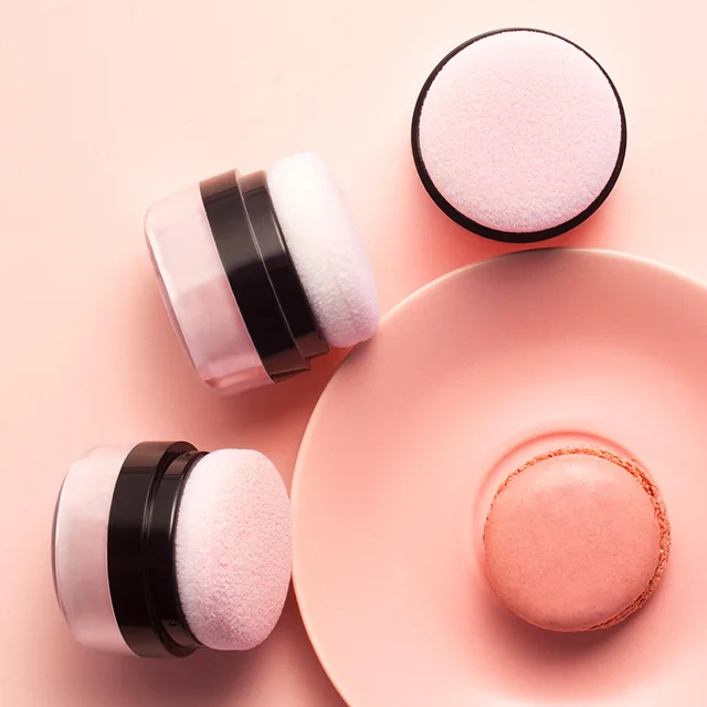 poudre libre avec tête de champignon, fond de teint longue durée