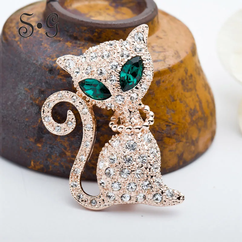 

Fashion Features Cat Breasts Women's Exquisite Atmosphere Alloy Rhinestone Brooch for Wedding Party Scarf Clip 2019 New