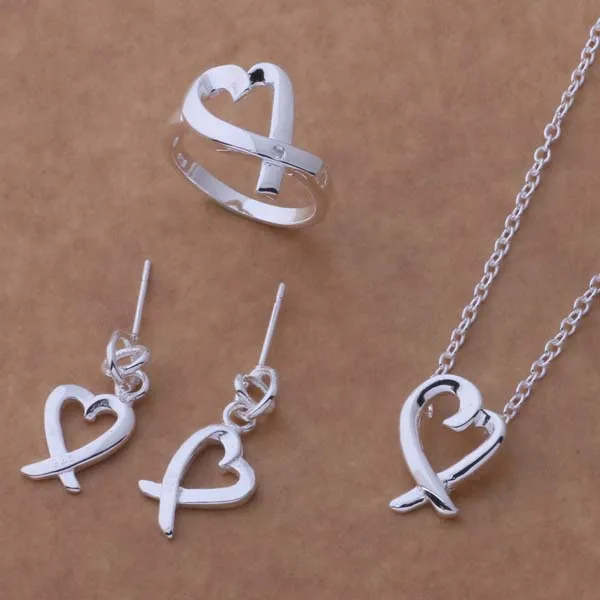 

Lovely Jewelry Set Silver Earrings&Necklace Cute Heart Pendant For Women AT053