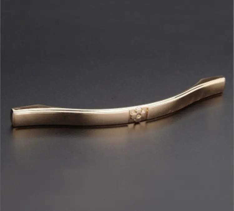 

UNILOCKS Europe Kitchen System Ambry Door Pull Knob On Rose Golden And Concealed Closet Door (C:C:128MM L:158MM)