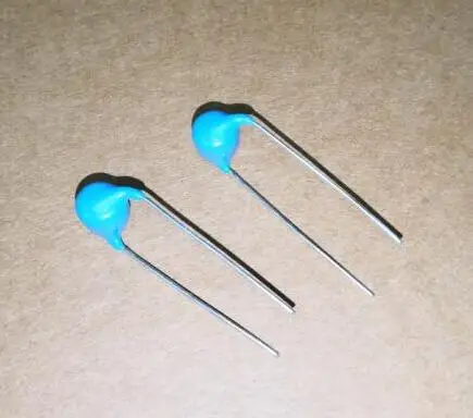 50pcs 33pF 50V Ceramic Disc Capacitor ±20/% New