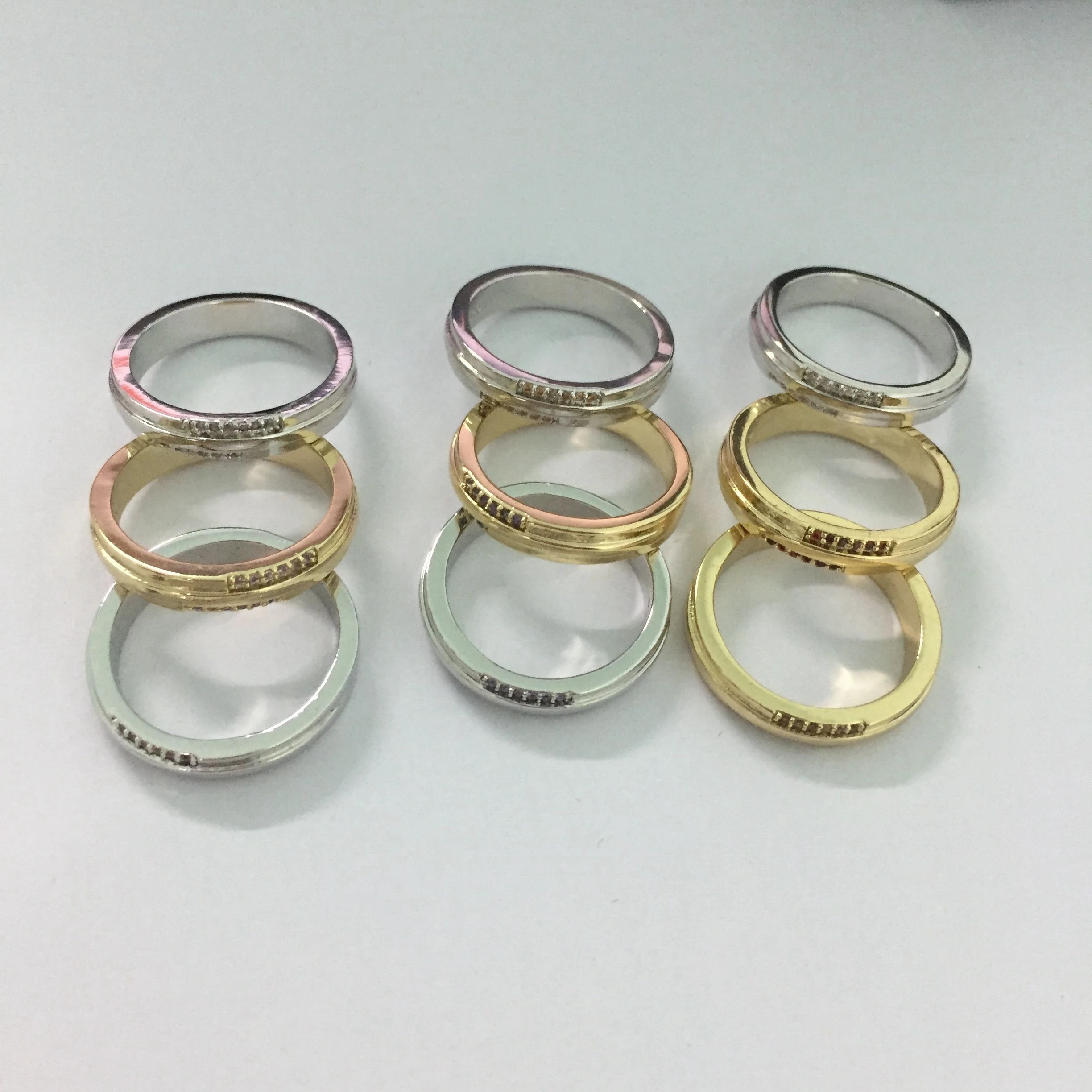 1 шт Горячая простые металлические серебряные/золотые кольца для женщин Женское Обручальное кольцо с кристаллами