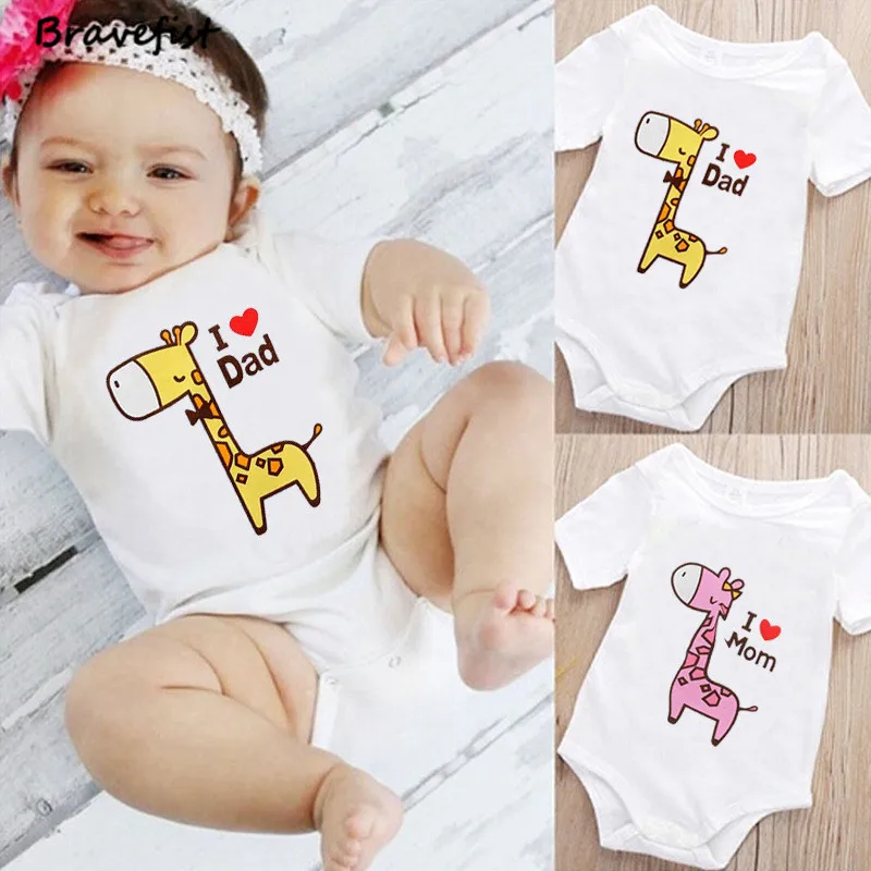 Боди с рисунком жирафа для новорожденных, детские комбинезоны, с надписью «I Love Dad I Love Mom», два дизайна, летняя одежда для маленьких мальчиков и девочек