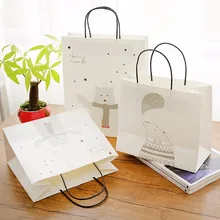 500 шт/партия Пользовательские печать логотип подарок из бутика складные белые крафт бумажные сумочки для шоппинга/одежды/ювелирных изделий сумки для магазинов