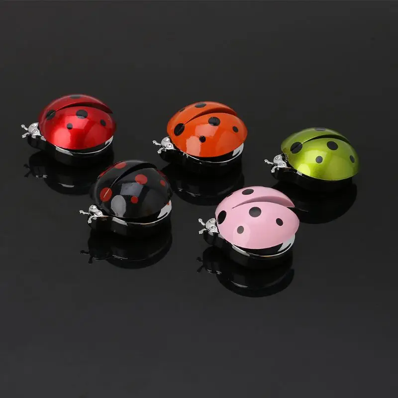 

Ornament ABS Ladybug Decoration Perfume Clip Air Purifier Cute Automobiles Interior Fragrance Essential Oil Diffuser Gifts 10166