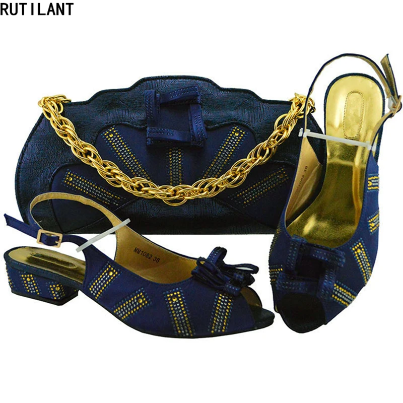 

New Arrival Nigerian Shoes and Matching Bags Set for Wedding Low Heels Women Party Pumps African Women Shoes with Rhinestone