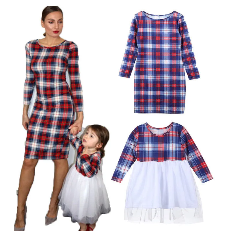 Платья для мамы и дочки; модная семейная одежда в клетку с длинными рукавами; детская футболка для девочек; комплект с юбкой