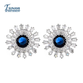 

In 2018, new fashion flowers are made of zircon earrings Four colors are feminine/girl's charm jewelry ER-204