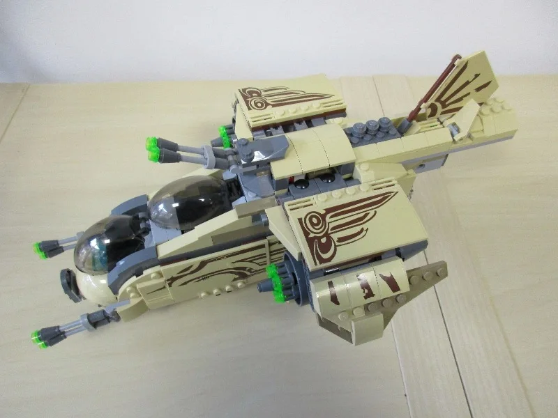

569PCS Wookiee Gunship Blocks Bricks Toys Set Boy Game Plane Weapon Compatible with legoing 75084