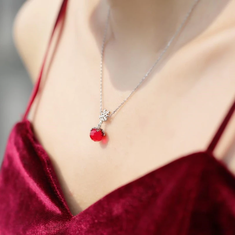 

Christmas Transparent Ball Snowflake Clavicle Chain Sweet Gift 925 Sterling Silver Temperament Female Necklace SNE108