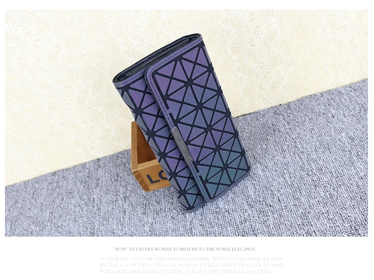 ZYJ Luminous Women Geometry Quilted Plaid Long Wallets 3 Folds Laser Dazzle Colour Girls Zipper Sequins Clutch Wallet Purse Bag (20)