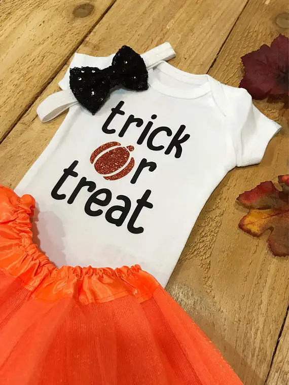 

На Хэллоуин с надписью Trick or treat baby shower боди взяв товар домой для новорожденных, для девочки; На лямках; Принт пачка платье комбинезон комплект одежды день рождения подарки