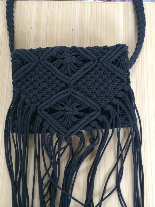 Новая соломенная сумка в богемном стиле с кисточками, пляжная сумка для женщин, вязаная через плечо с бахромой, Ультралегкая сумка на плечо, женская маленькая сумка - Цвет: black