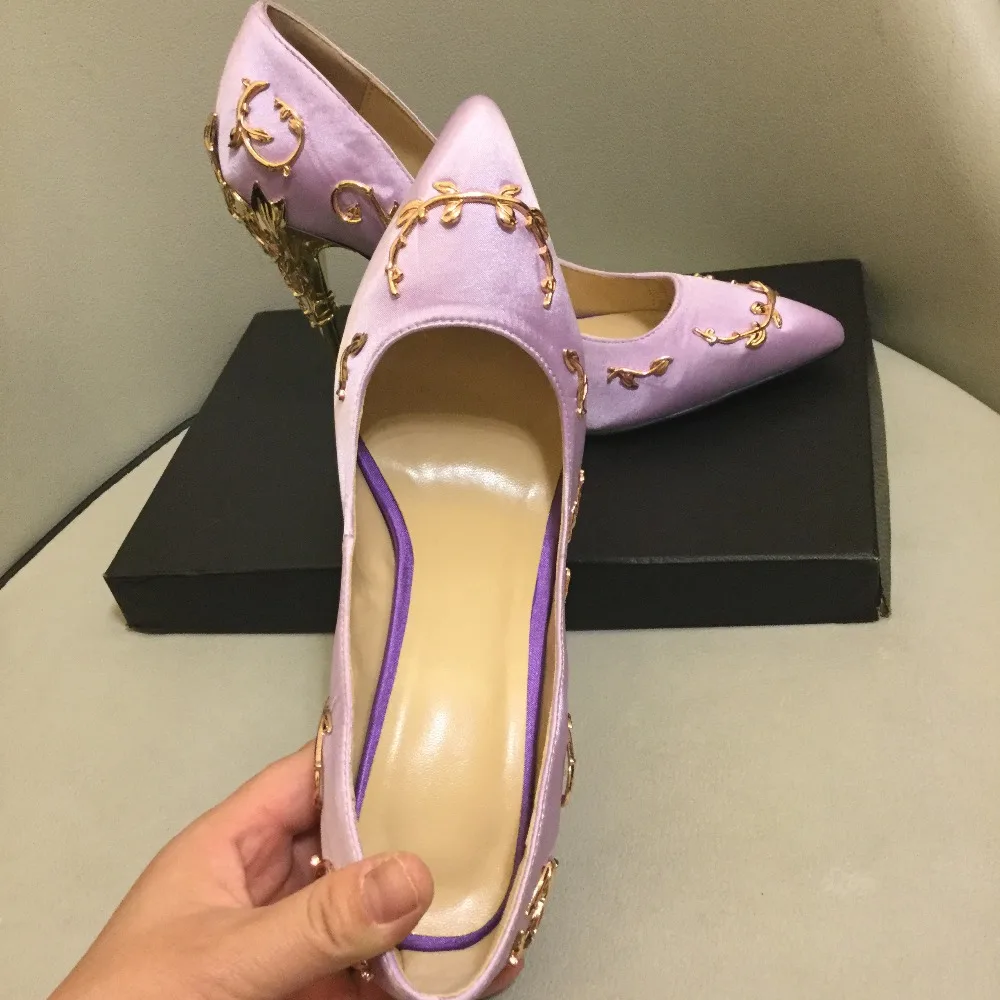 Дамский чехол для телефона высокого туфли-лодочки на каблуке Элегантный острый носок фиолетовые туфли из велюра с золотым цветочным узором на каблуке деловые, вечерние туфли