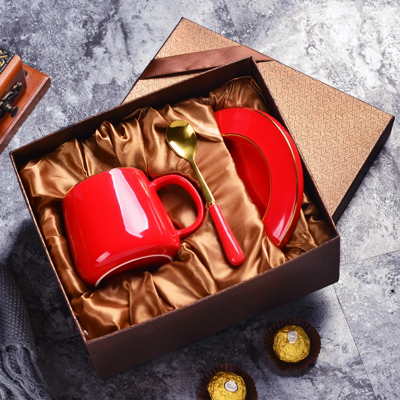 

Big red European high-end coffee cup set creative with a mug ceramic cup cups couples gift box