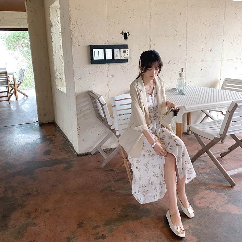 Ceny MISHOW sukienka z nadrukiem w kwiaty dla kobiet plaża sukienka boho z nieregularnym brzegiem lato 2019 elegancka długa suknia dziewczyny ubrania MX19B1381