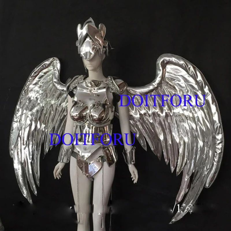  Victoria Dance Catwalk Shows Wings  (2)