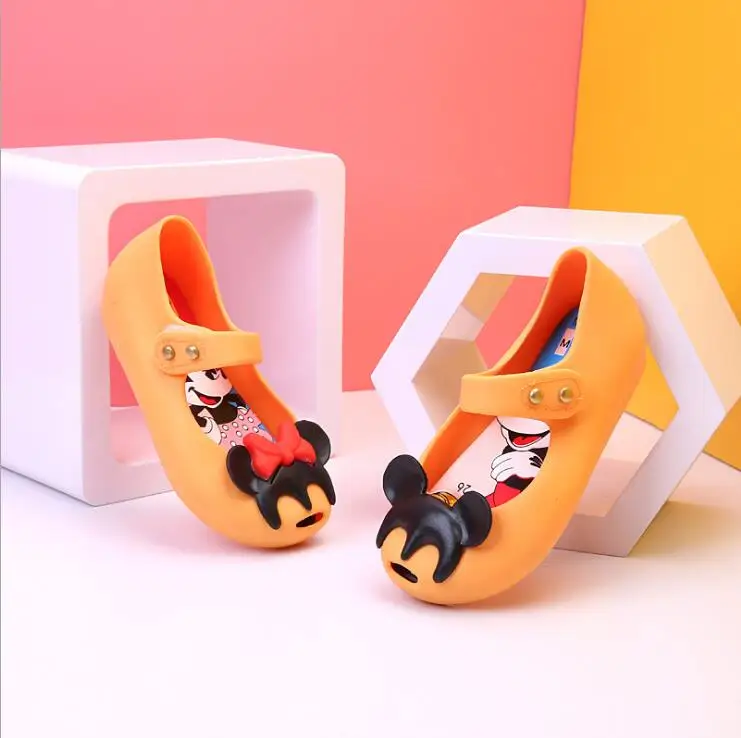 Новая летняя одежда сандалии для девочек обувь; красивые женские шлепанцы с Микки и Минни Маус прозрачная обувь детские сандалии пляжная обувь 14-17 см - Цвет: Цвет: желтый