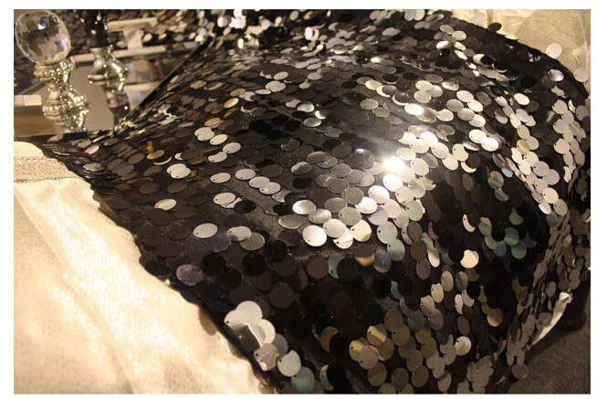 RN312 الأوروبية الفاخرة سرير السجاد معرض الجدول عداء كبير مزين بالترتر أسود من طرف السرير حصيرة منشفة فندق السرير العلم