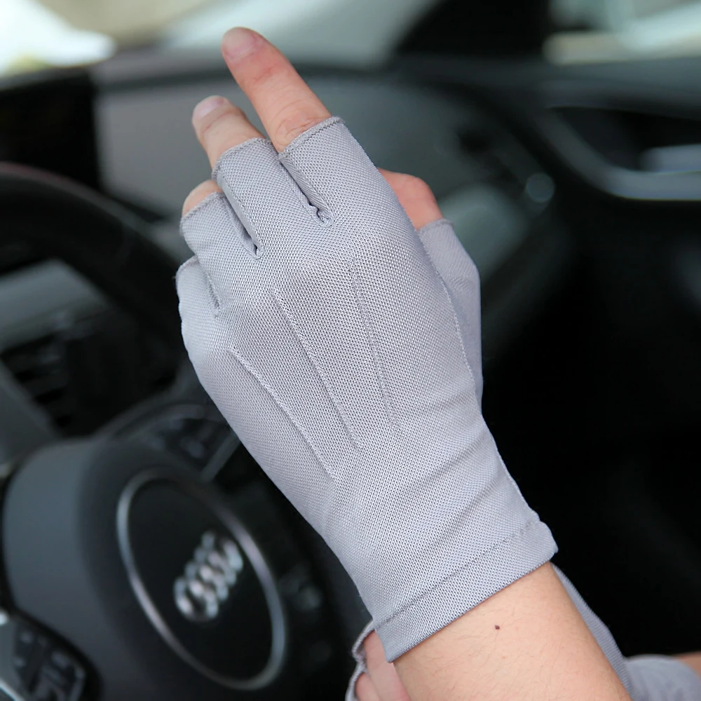 

2020 Latest Spring Summer Sunscreen Gloves Male Half Finger Thin Non-Slip Driving Semi-Finger Fingerless Man's Mittens SZ009W-4