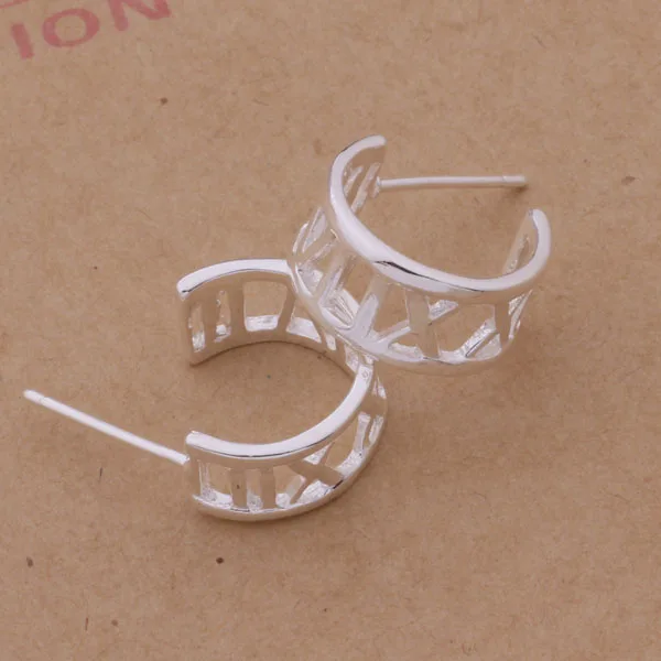 

Fashion Silver Stud Earrings Exquisite Round Shape Roman Number Earrings For Women Men AE230