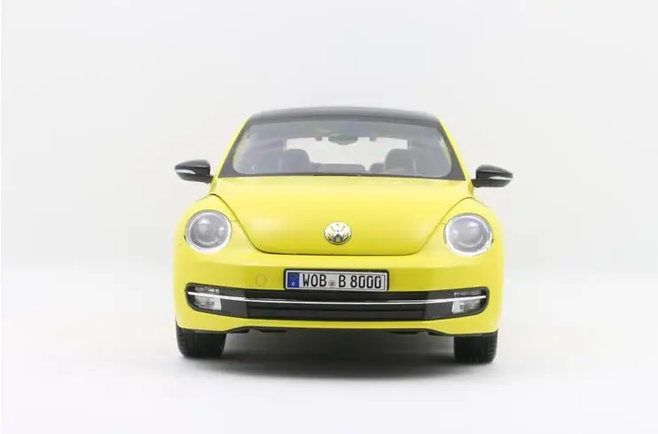 1:18 передовая игрушка из сплава, 2013 Volkswagen Новая коллекция Beetle Модель литья под давлением металлическая модель игрушечного автомобиля