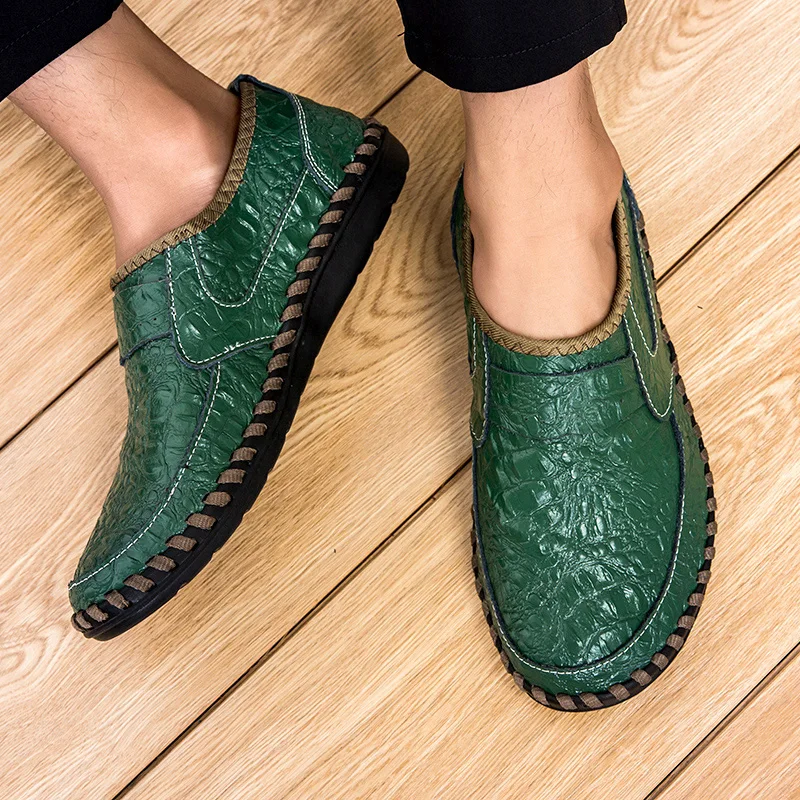 Leather Men Casual Shoes Comfortable Slip on Man Fashion Designer Flat Walking Shoes Blue Green Male Shoes Leather Moccasins