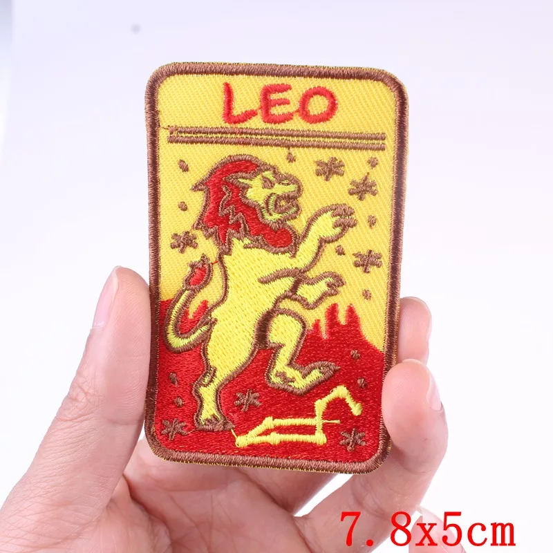 Красный Prajna нашивка с милым мультяшным созвездием, нашивка для карт, Leo, Козерога, Телец, вышитая железная нашивка для одежды, нашивка для куртки - Цвет: Красный