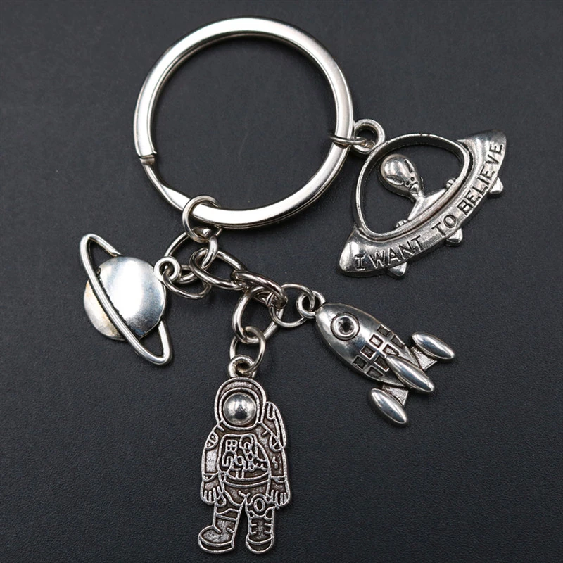 1 Pc エイリアン 宇宙飛行士キーホルダー宇宙船 火星キーホルダー Diy クリエイティブチャーム金属キーホルダーギフト Ufo 愛好家 A16 キーホルダー Aliexpress