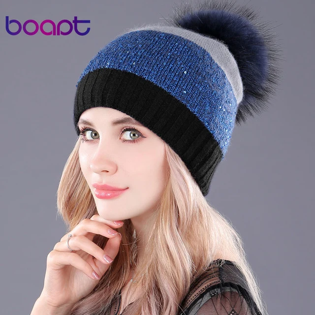 [boapt] блестки двухэтажные кролик вязанные толстые зимние головные уборы для женщин Шапки из меха енота помпоном кепка женская шляпа шапочки - Цвет: 2J804 Black Blue A