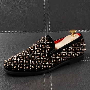 

CuddlyIIPanda 2019 Men Fashion Punk Style Shoes Summer Rivets Pointed Toe Slip on Leisure Shoes Male Luxury Designer Sneakers