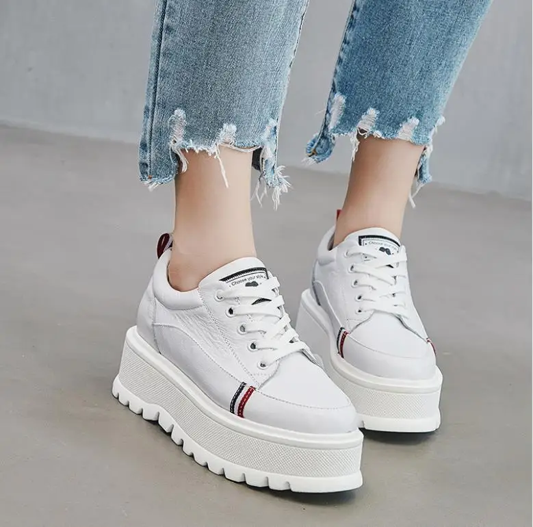 

2018 autumn new women's shoes fashion wild white shoes leather women's shoes