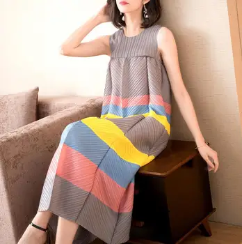 

Plus-size printed, sleeveless dress with fashionable stripes Summer's new women's long, loose a-line dress free shipping