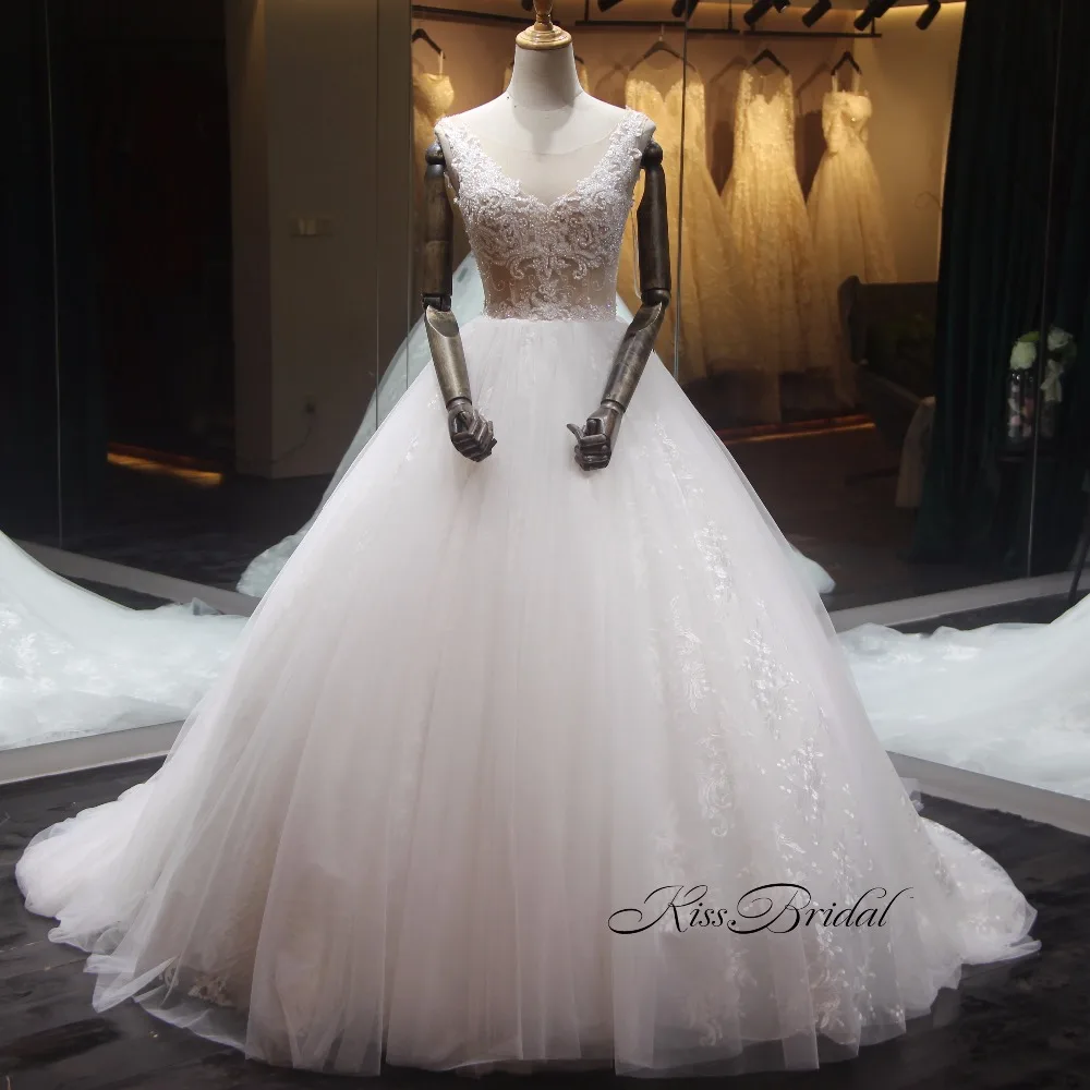 New Beautiful Backless Wedding Dress Beading Appliques Tulle Bridal