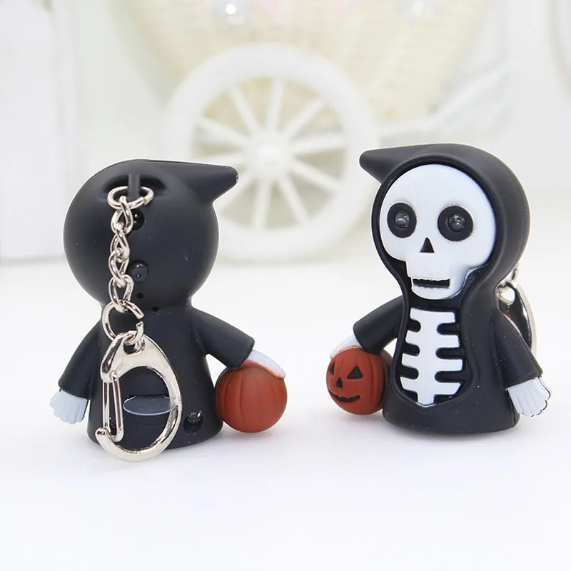 

Halloween decor key chains LED Sound Keychain With terror Ghost Shape Car Key Ring Holder Bag horror Pendant keyring gift