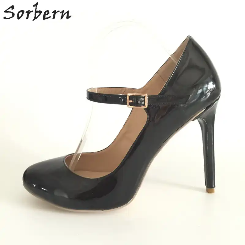 black pump heels round toe