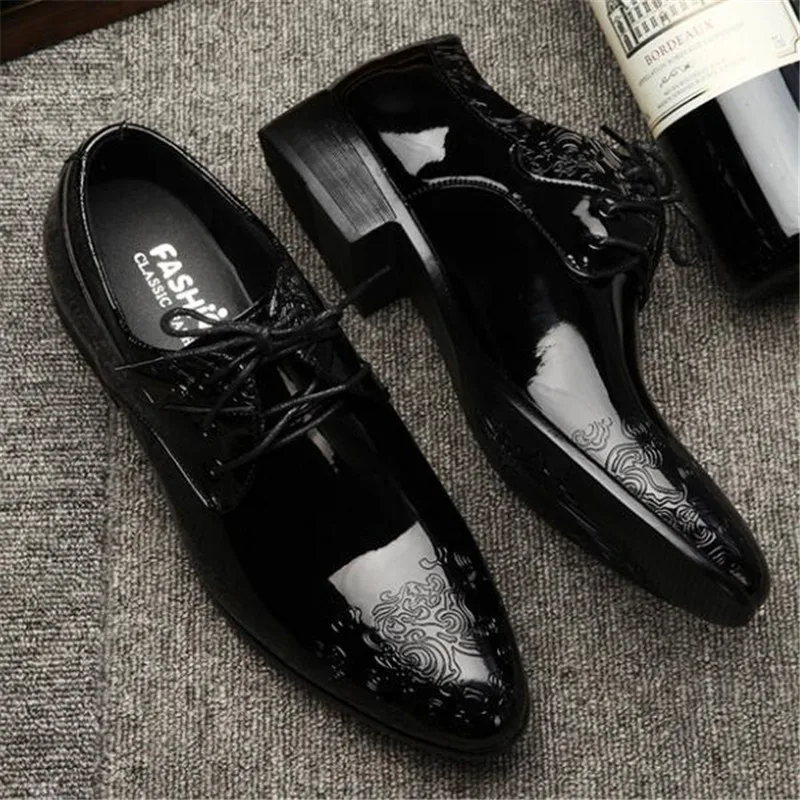 

DIWEINI 2019 New Men Breathable PU Leather Shoes Rubber Formal Dress Shoes Male Office Party Wedding Shoes Printing Mocassins D6