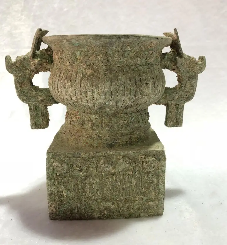 

Xizhou dragon pattern square bronze gongs simulation copper silencer package old antique crafts antique antique collectibles