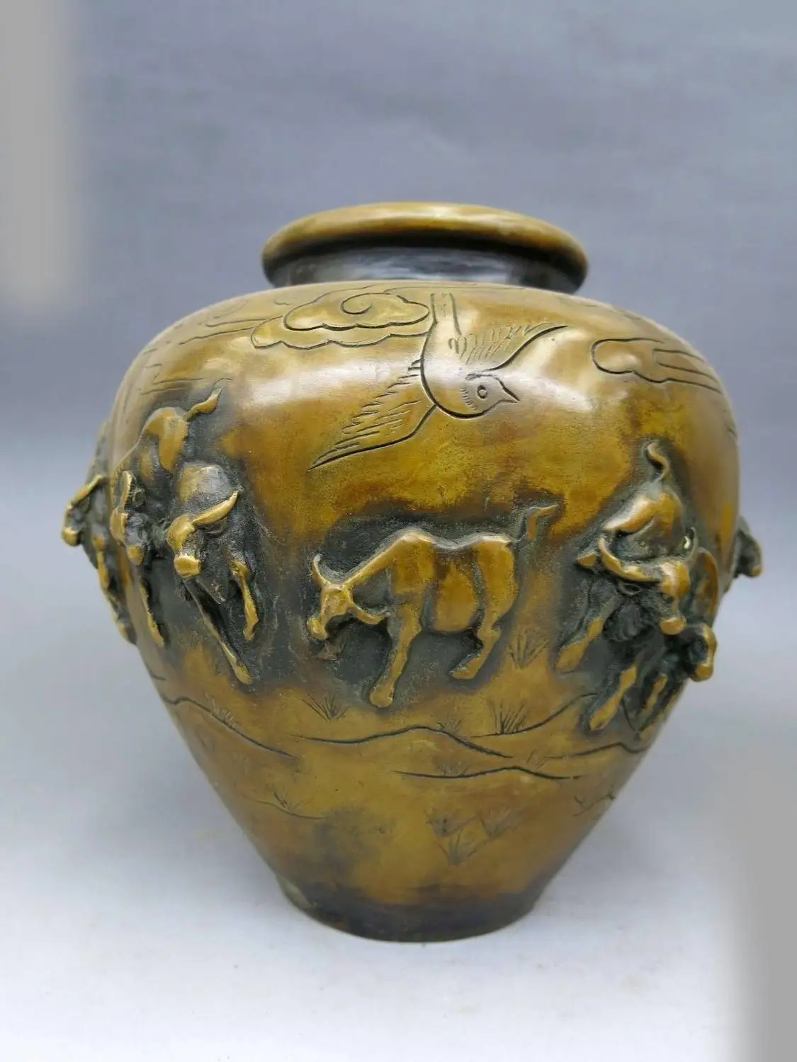 

DS China brass copper carved fine Beautiful many cattle ox bird Vase Statue