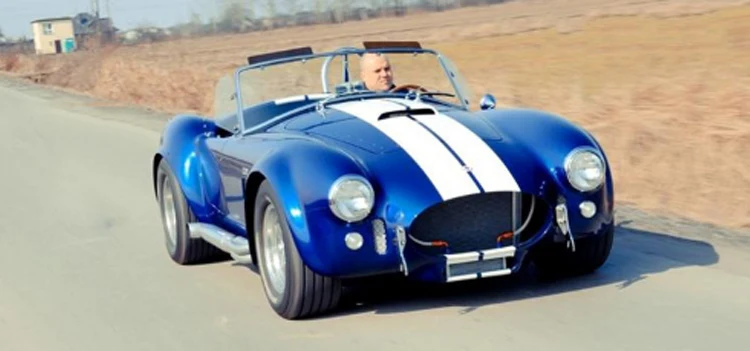 Модель спортивного автомобиля, литая под давлением, для Ford, элегантный 1:32, полностью задний светильник и музыкальная модель, может открыть дверь, имитация детских игрушек